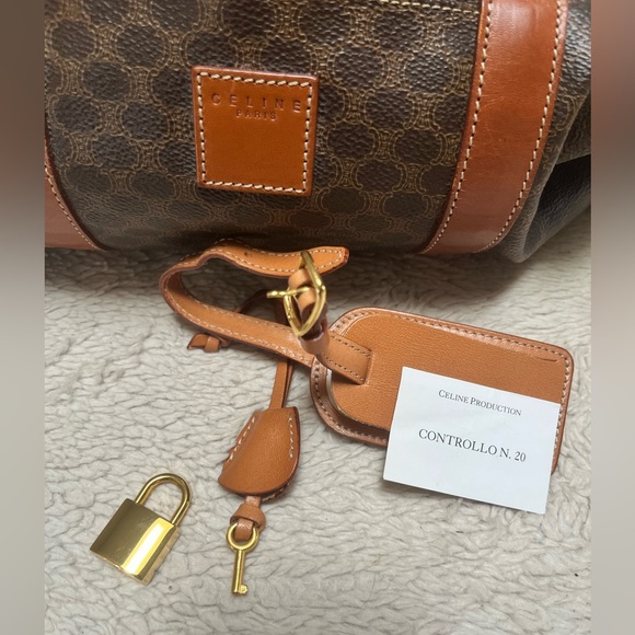 Authentic vintage Celine macadam monogram travel bag. Model: MC98/2 - Picture 5 of 16